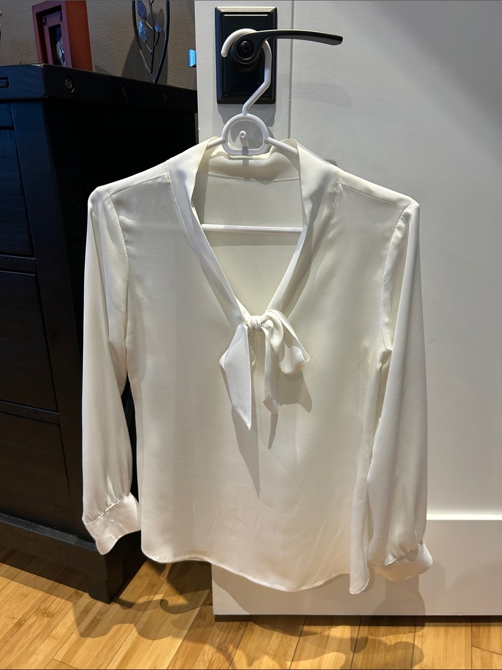 Women’s Pearl colored blouse